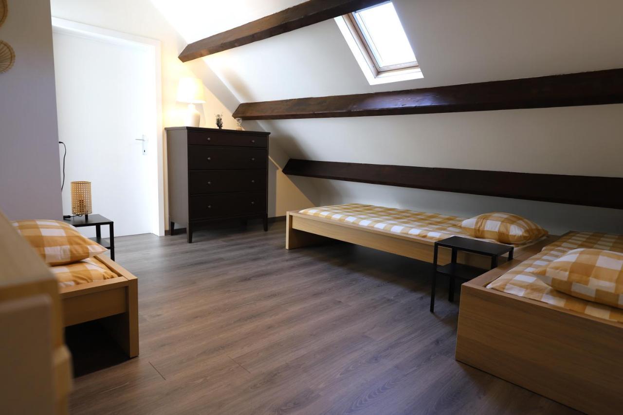 Villa Aux Berges Du Bocq à Yvoir Extérieur photo